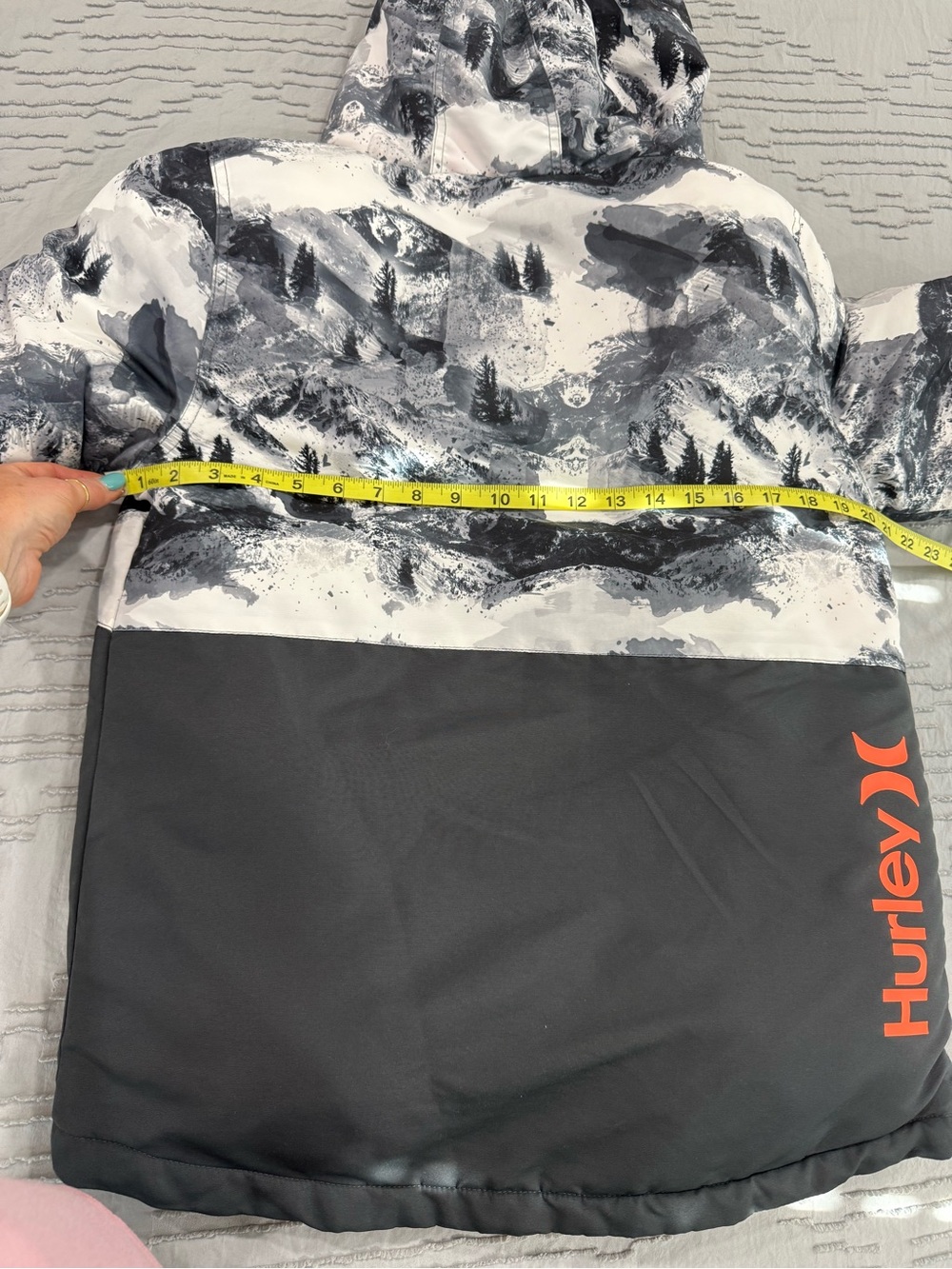 Hurley Black & Gray Snow Jacket with Orange Trim - Picture 12 of 14